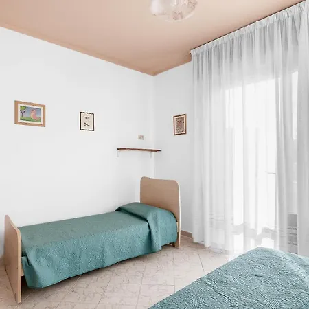 La Marina 2